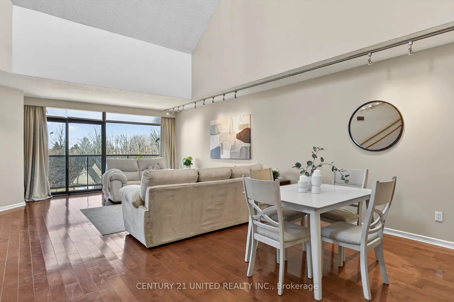 1818 Cherryhill Road 503 photo 3