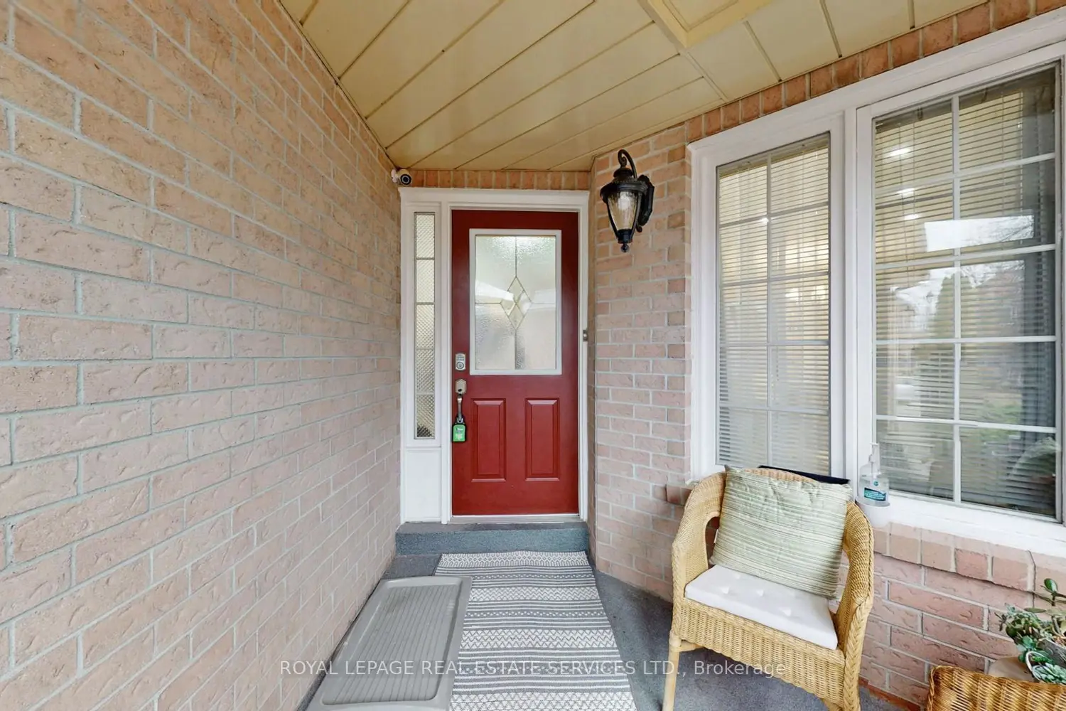 47 Hood Crescent photo 4