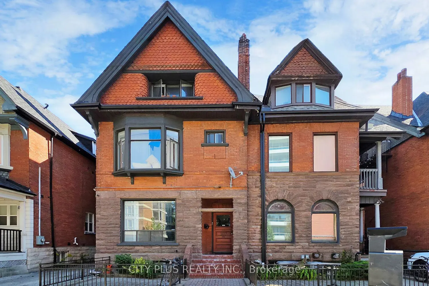 105-107 Spadina Road