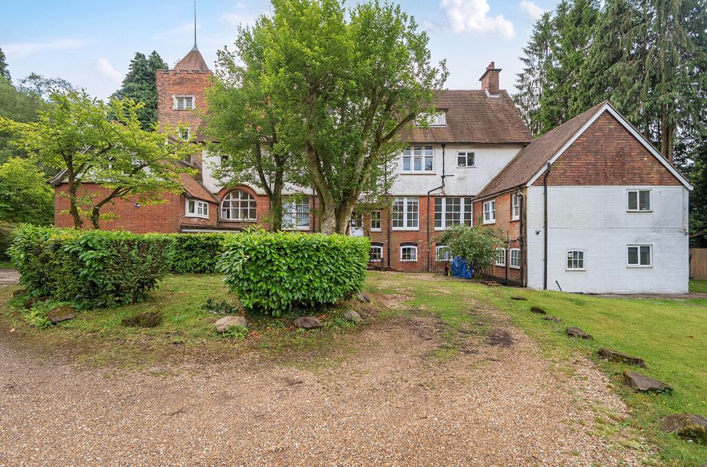 Additional image 11 of 1 bed flat for saleHindhead, Surrey GU26