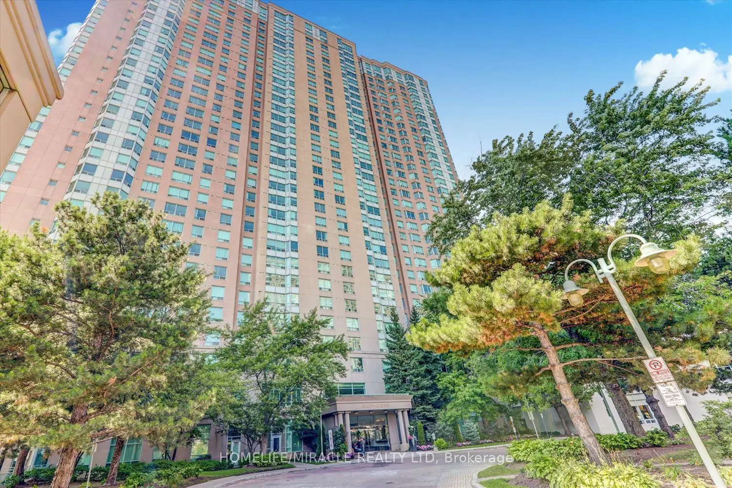 68 Corporate Drive 3521 photo 4
