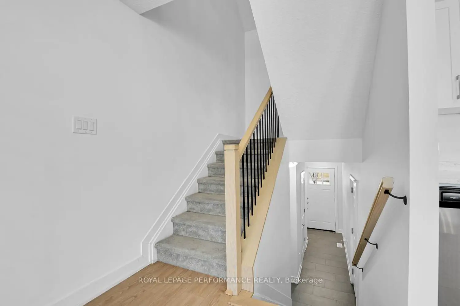 Additional image 5 of 30 Whitcomb Crescent