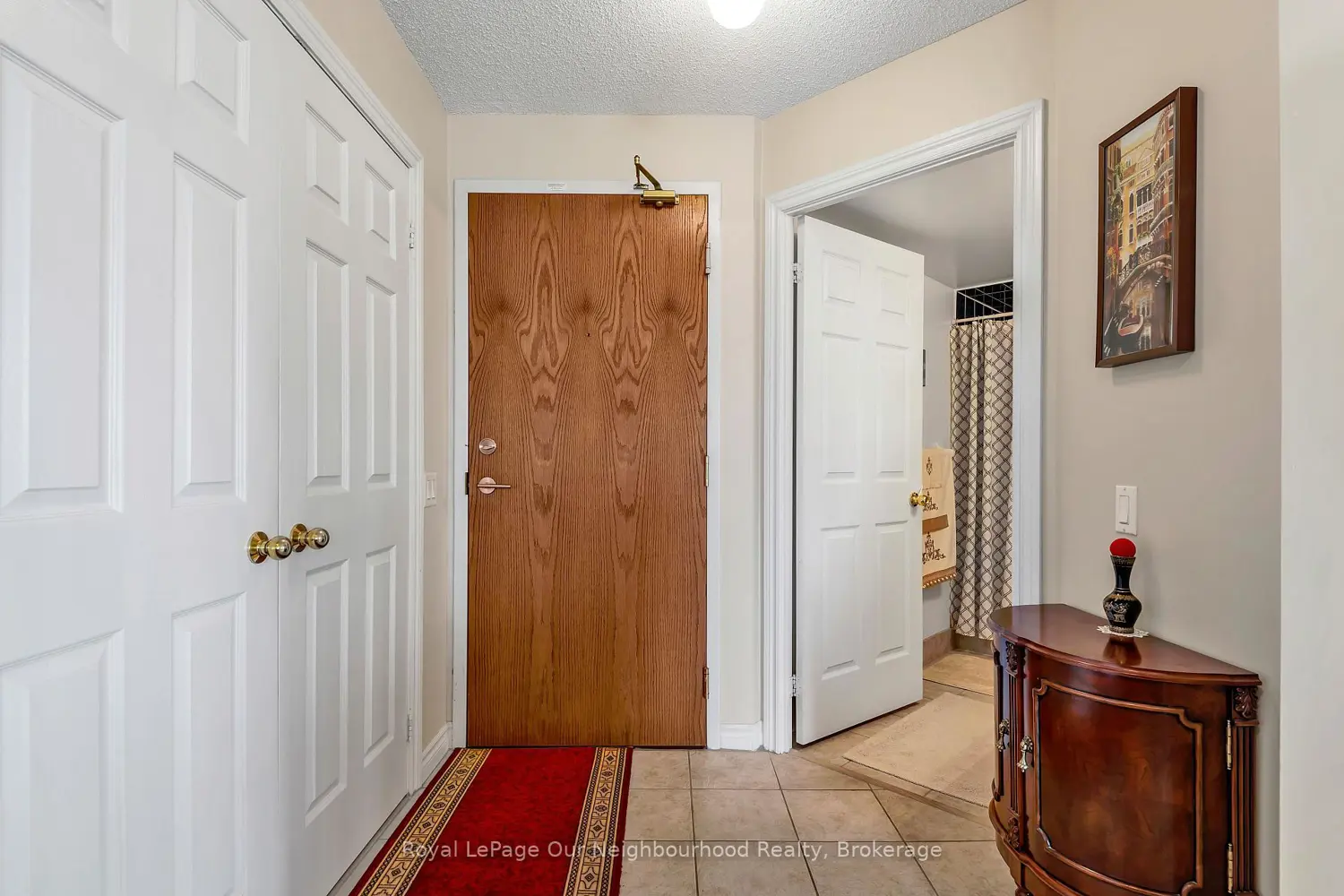 1720 Eglinton Avenue 813 photo 3