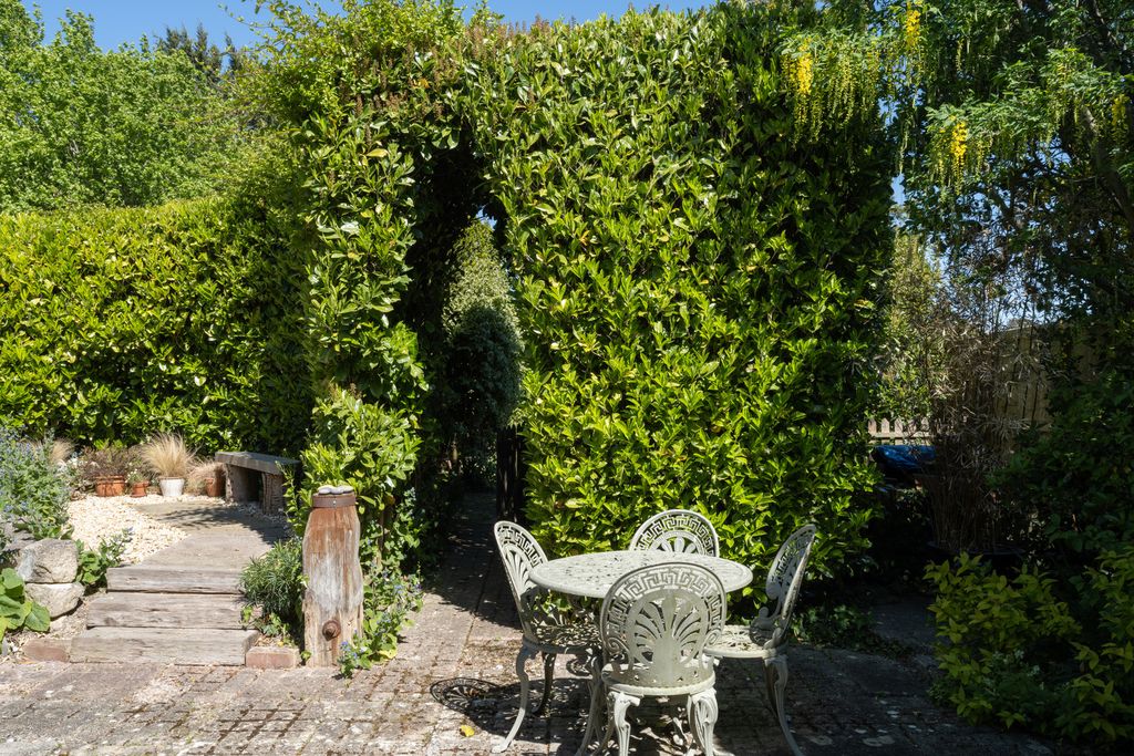 Additional image 33 of 4 bed detached house for saleCottrell Farmhouse, Hayling Island, Hampshire PO11