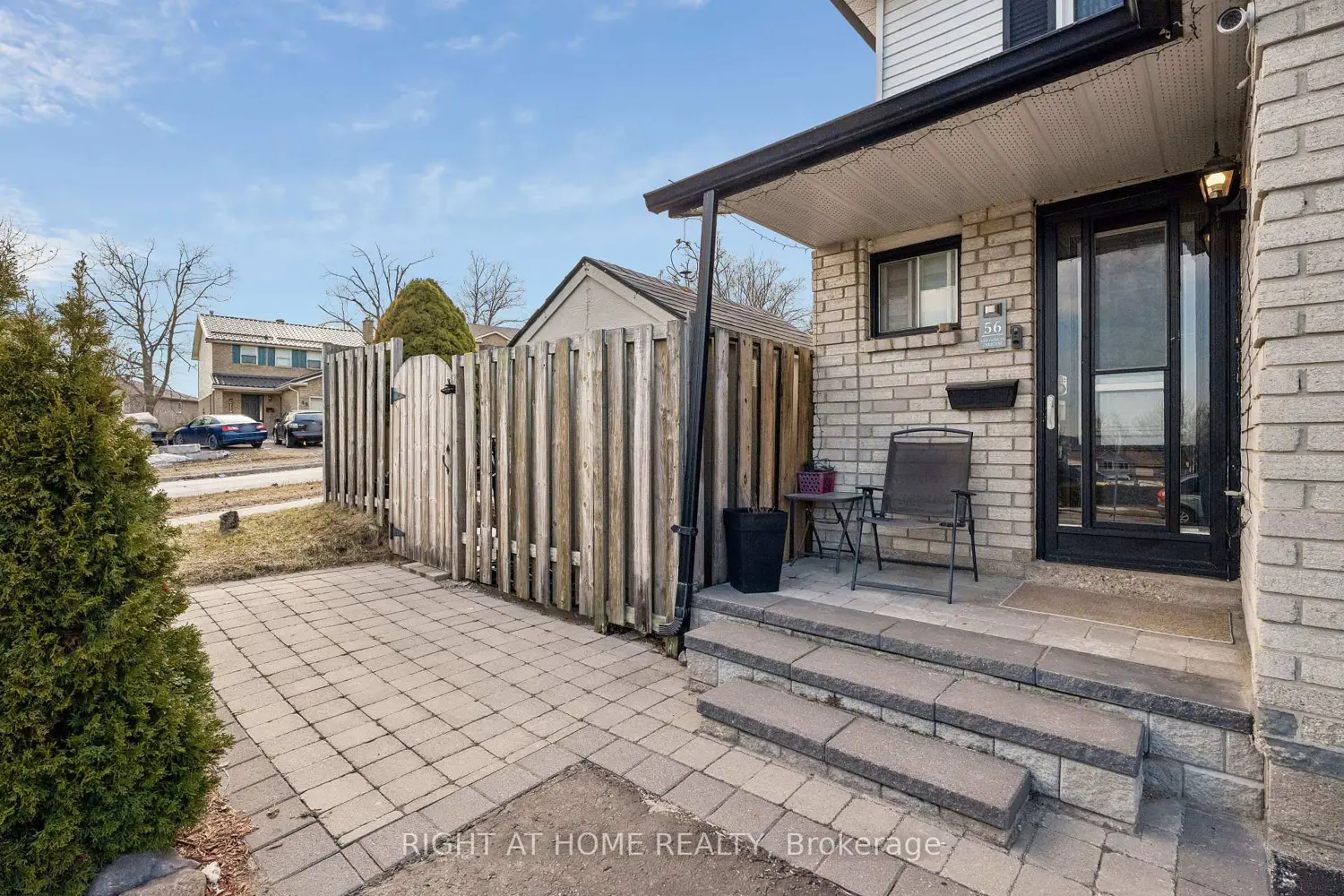 56 Hemingway Crescent