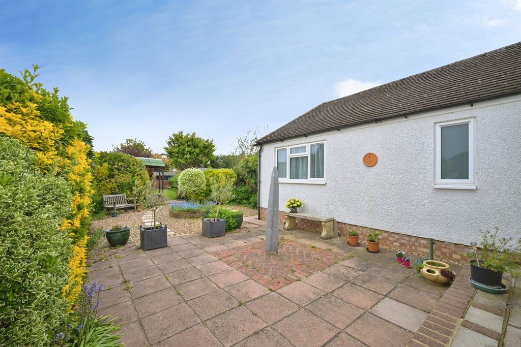 Additional image 14 of 5 bed detached bungalow for saleWare Road, Hoddesdon EN11