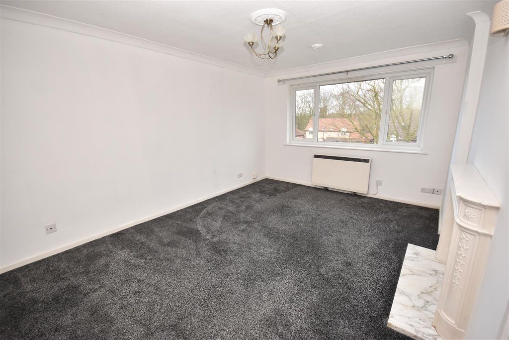 Additional image 3 of 2 bed flat for saleKhormaksar Drive, Nocton, Lincoln LN4