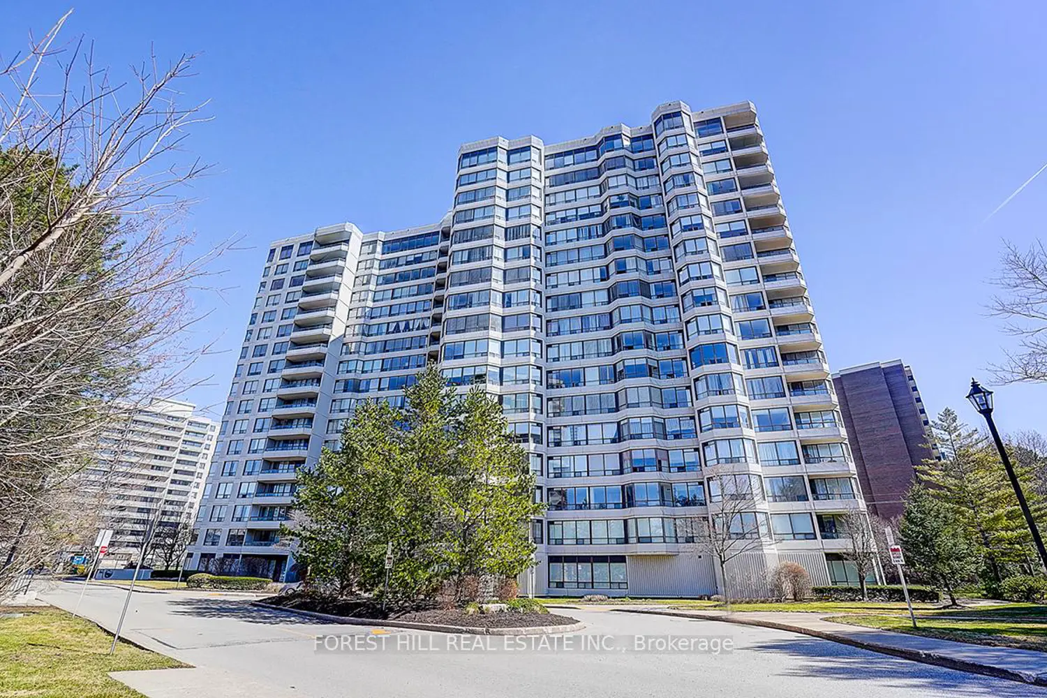 1101 Steeles Avenue Ph111