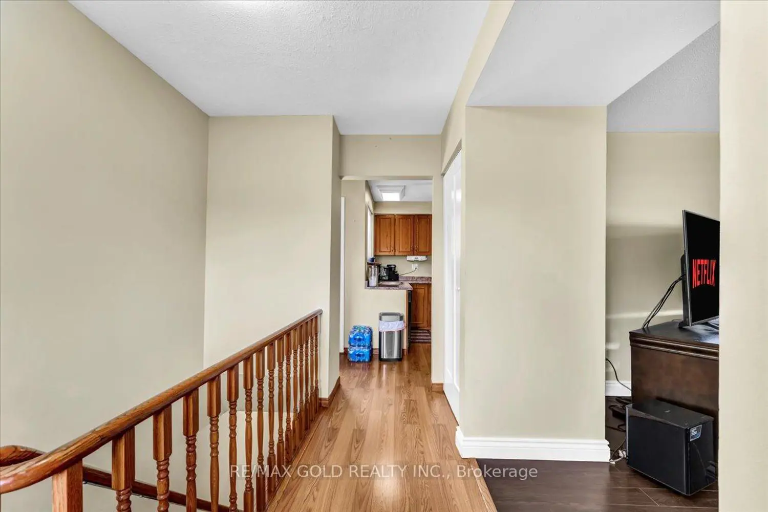 53 Dorchester Drive photo 2