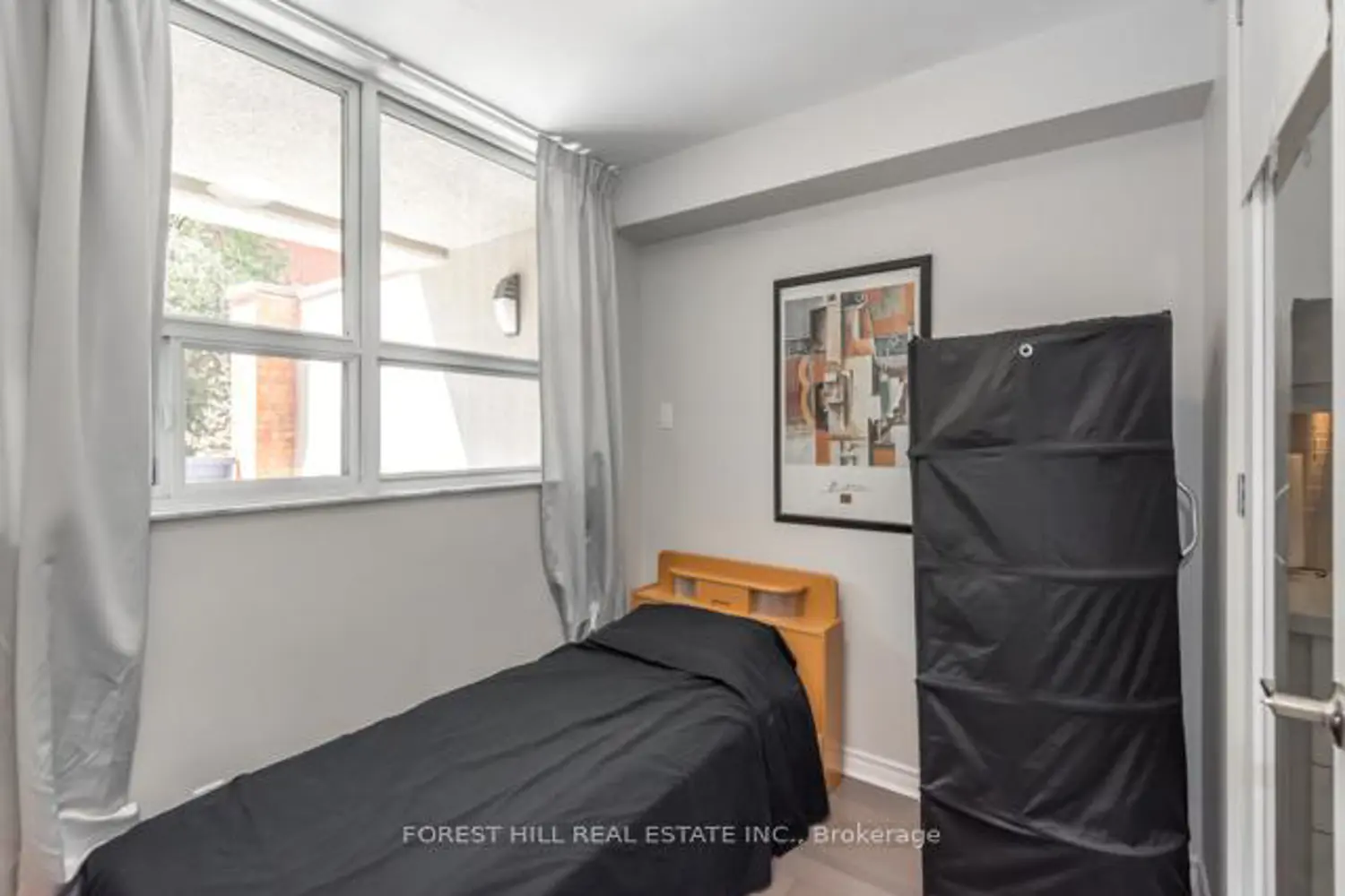Additional image 6 of 105 Mccaul Street 202