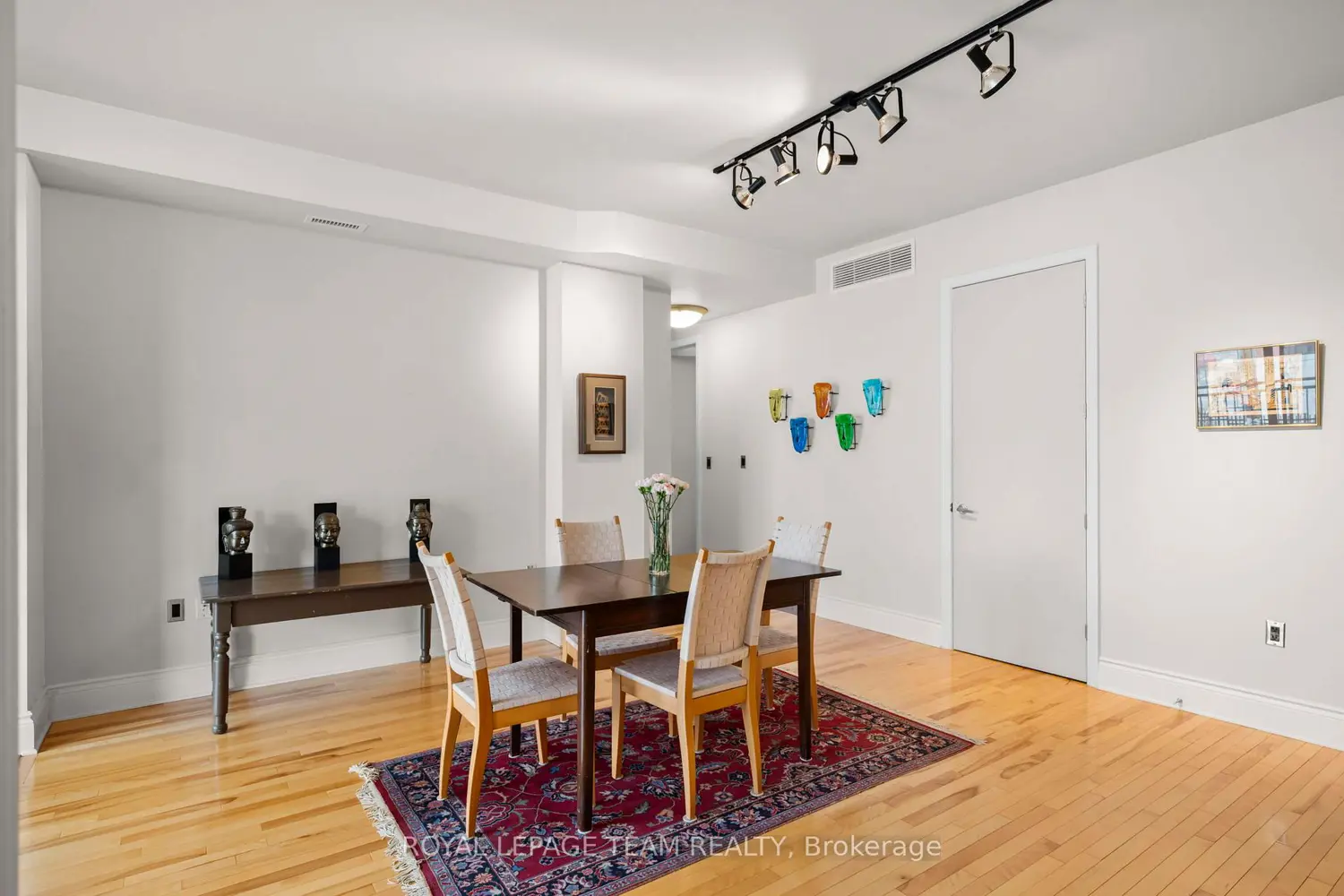 Additional image 6 of 260 Besserer Street 202