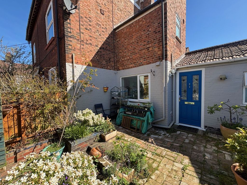 2 bed flat for saleBriston Road, Melton Constable NR24