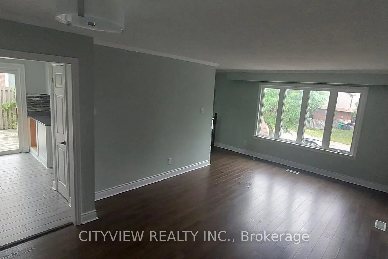 28 Foxacre Row photo 3