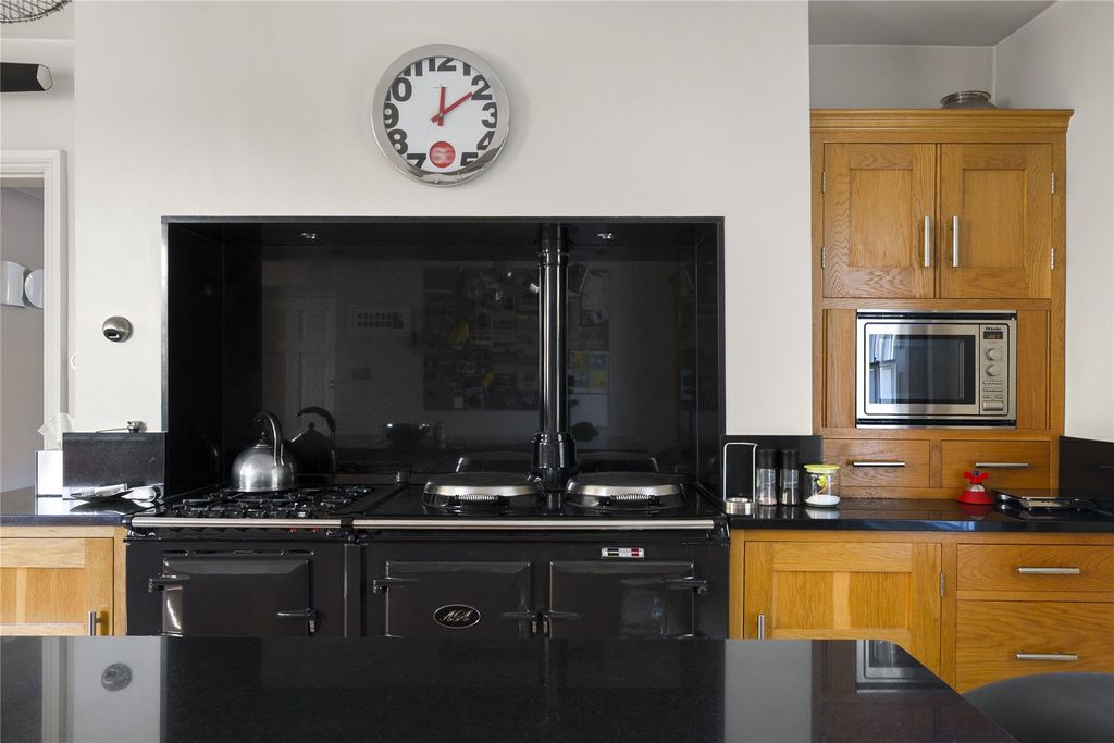Additional image 4 of 5 bed detached house for saleNorthfield End, Henley-On-Thames, Oxfordshire RG9