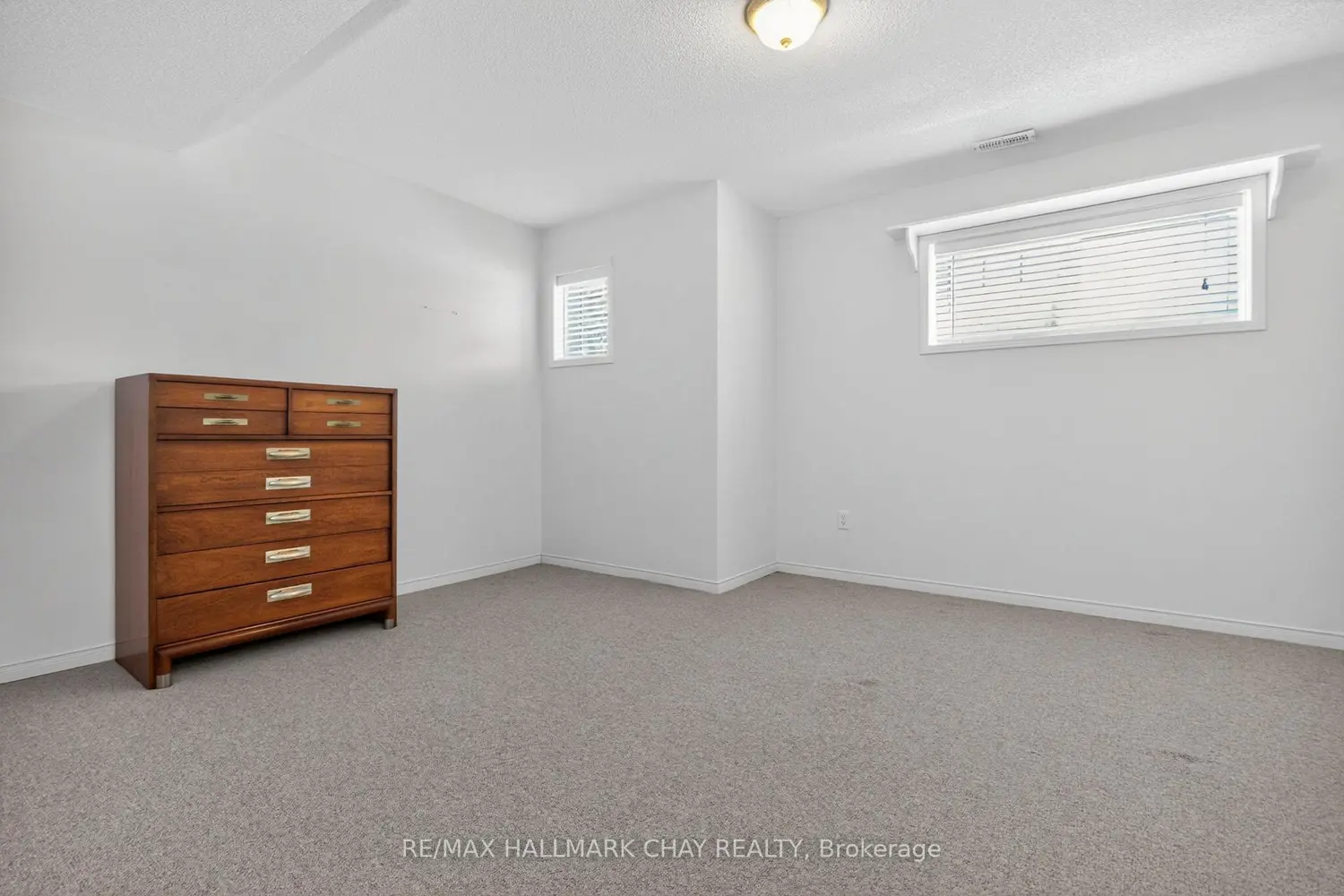 Additional image 11 of 4 Bay Court