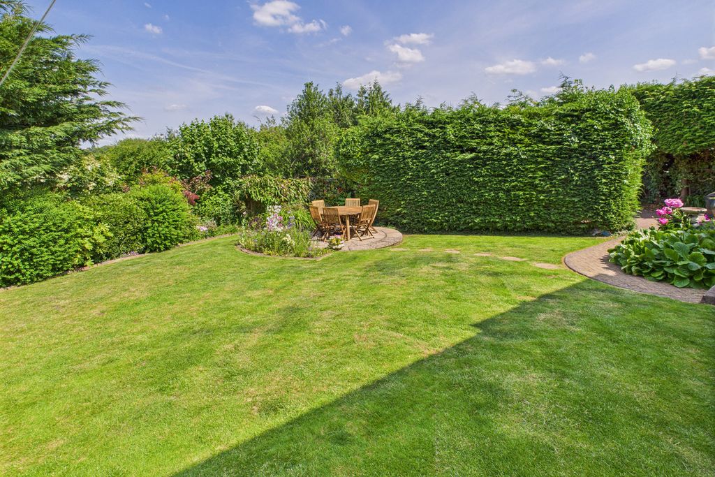 Additional image 20 of 6 bed detached house for saleAstley Road, Hemel Hempstead HP1