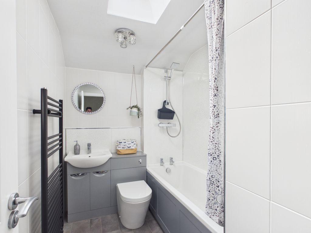 4 bed detached house for saleConnor Downs, Hayle - Beautifully Presented TR27 photo 3