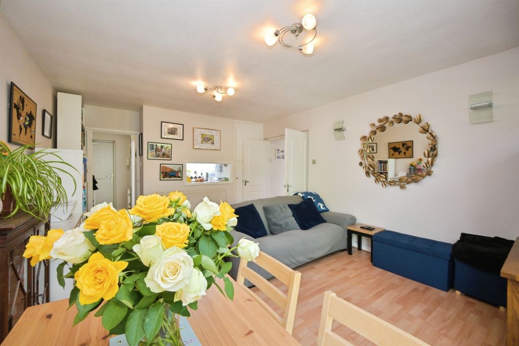Additional image 2 of 2 bed flat for salePark View, Hoddesdon EN11