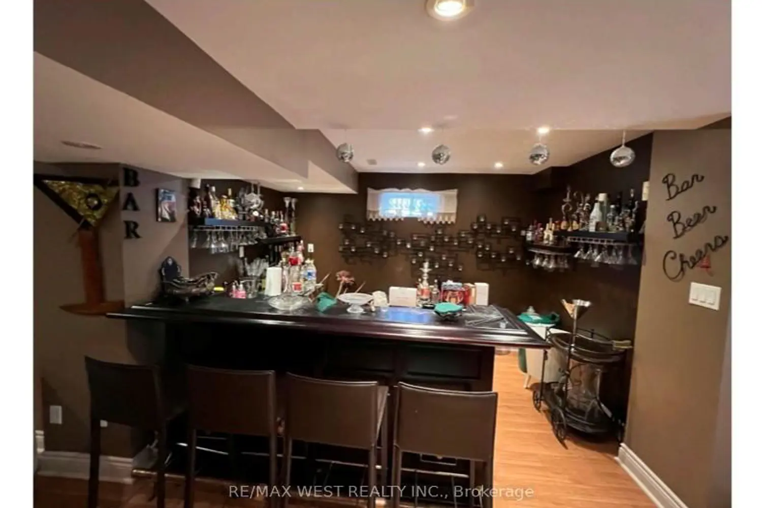 64 Kingmount Crescent photo 5