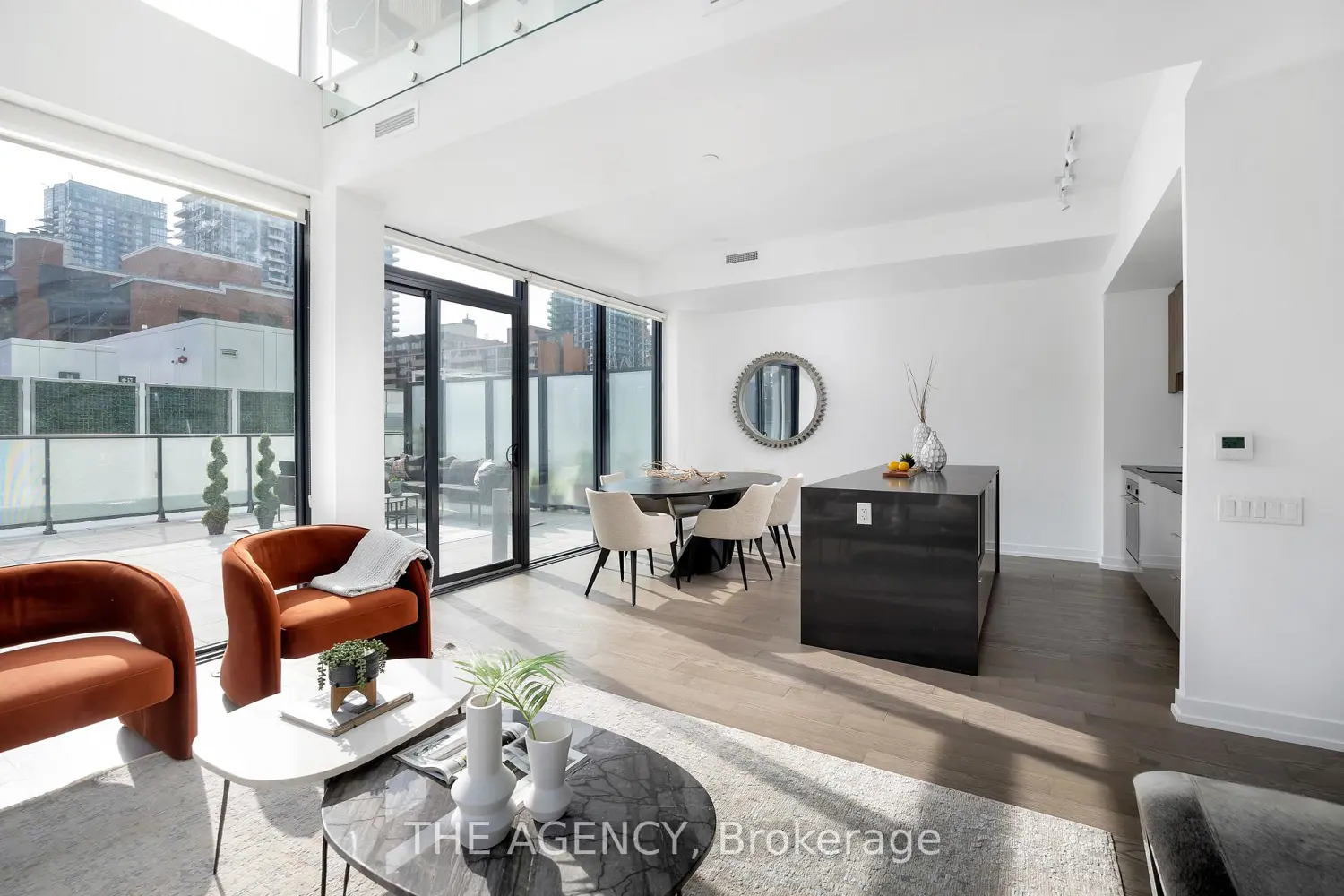 161 Roehampton Avenue 804 photo 4
