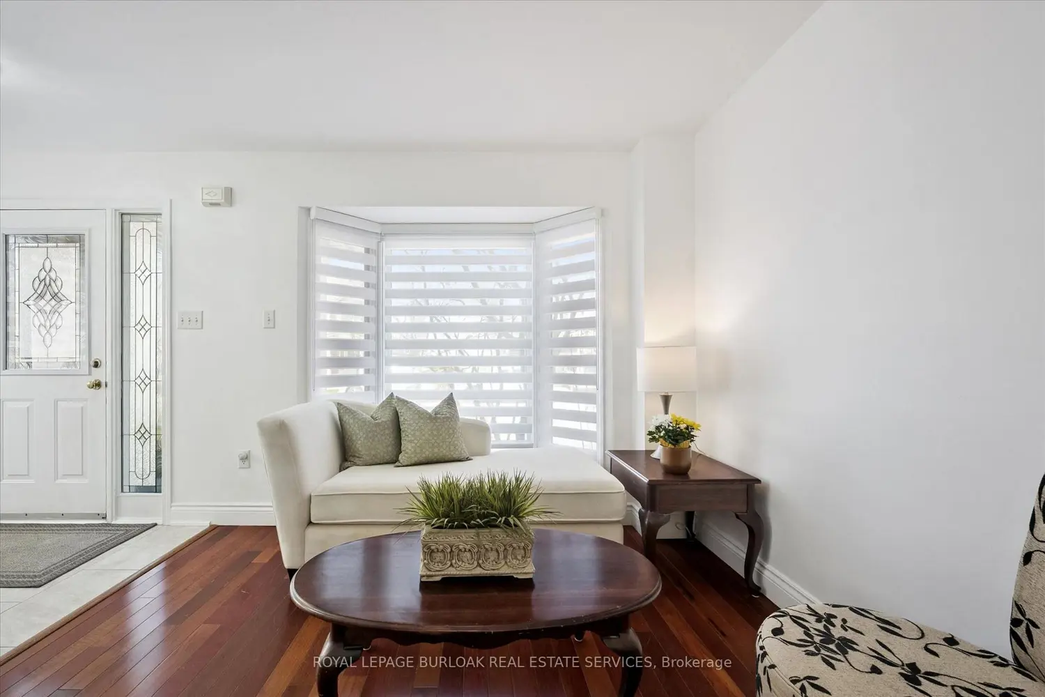 5147 Ravine Crescent photo 5