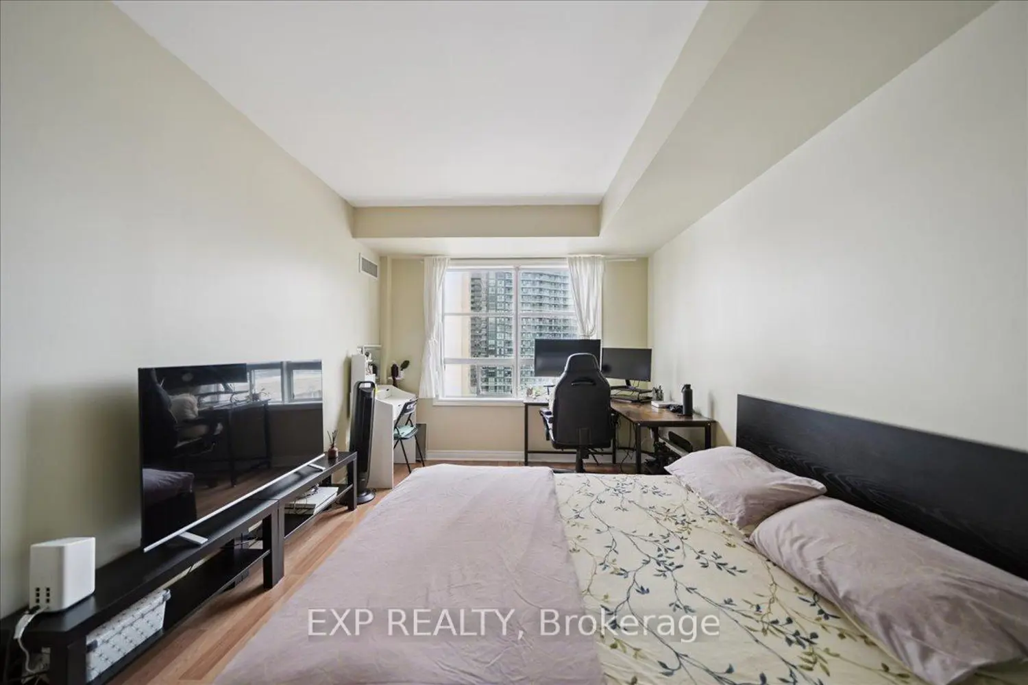 Additional image 9 of 1415 Lawrence Avenue 519