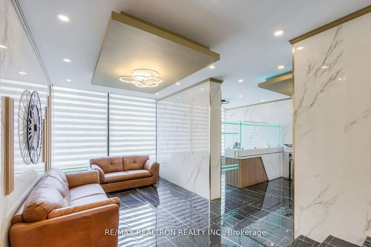 10 Sunny Glenway 2101 photo 2
