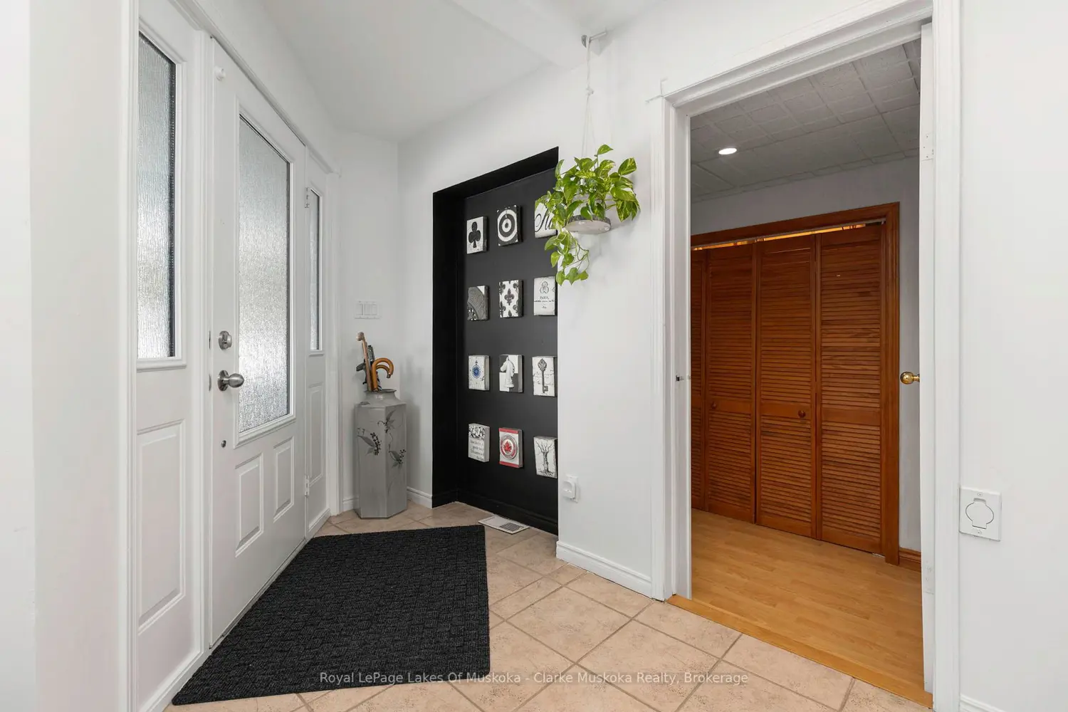 1806 Valley Road photo 4