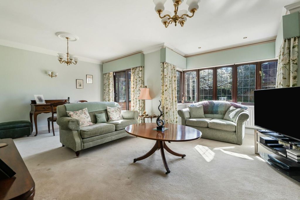 Additional image 9 of 5 bed detached house for saleGreen Lane, Henley-On-Thames RG9