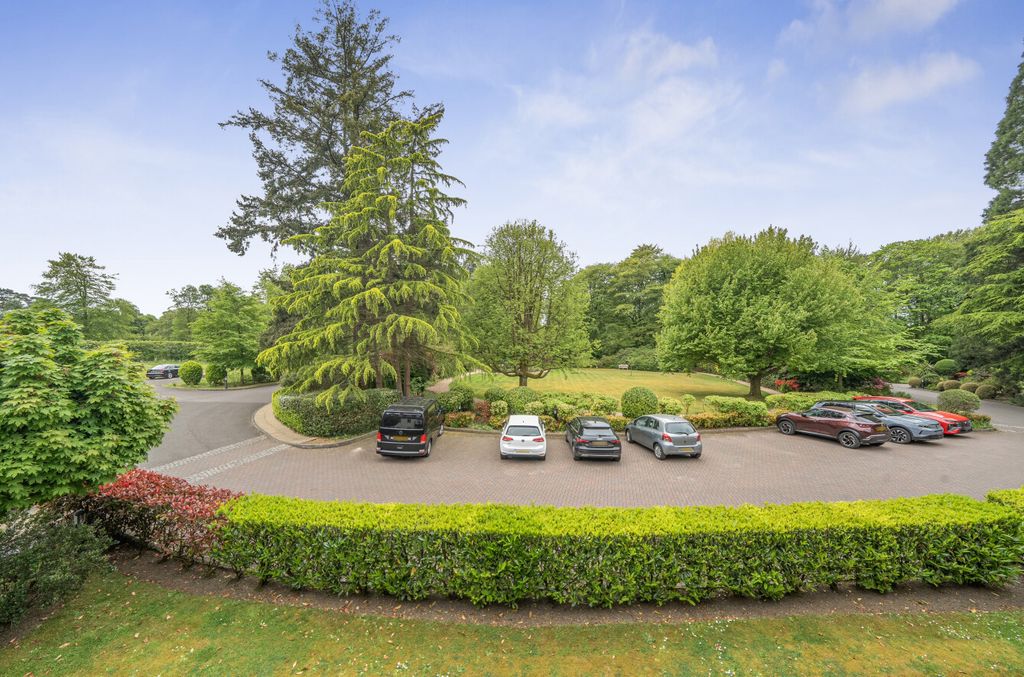 Additional image 23 of 2 bed flat for saleBeacon Crescent, Hindhead, Surrey GU26