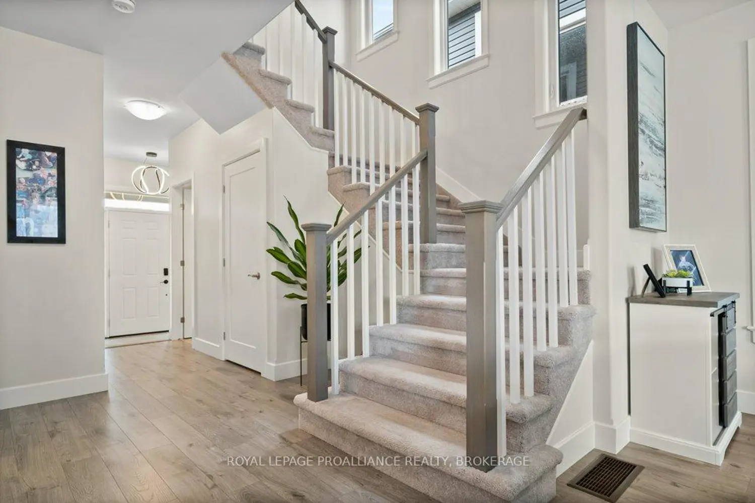 103 Pearce Street photo 2