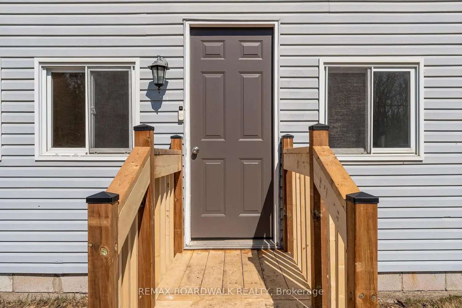 584 Ford Road photo 2