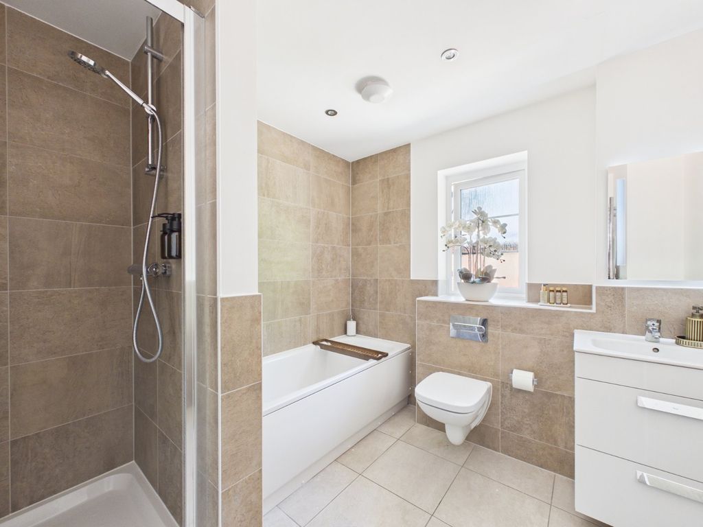 Additional image 13 of 5 bed detached house for saleTrinity Circle, High Wycombe HP11