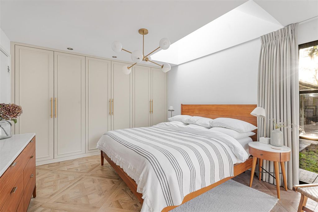 Additional image 25 of 4 bed detached bungalow for saleWatermill Lane, Hertford SG14