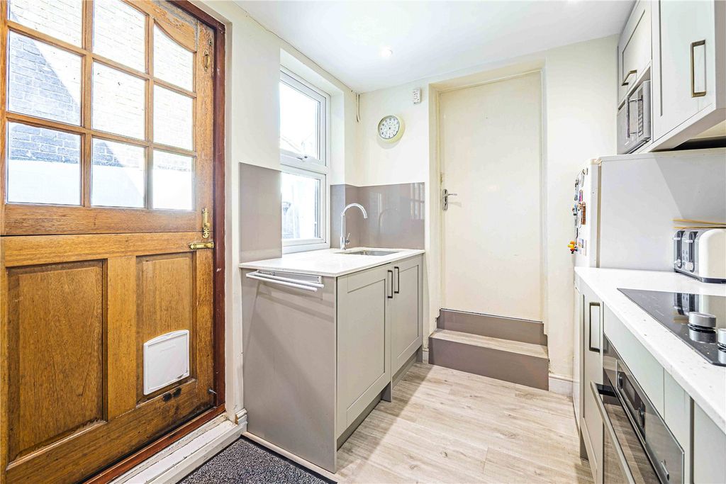 Additional image 9 of 2 bed semi-detached house for saleEbberns Road, Apsley, Hemel Hempstead, Hertfordshire HP3