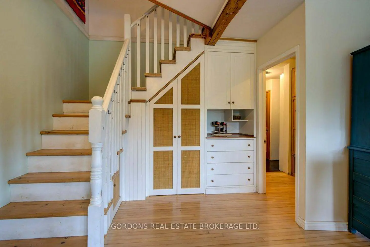 1084 Moon Road photo 2