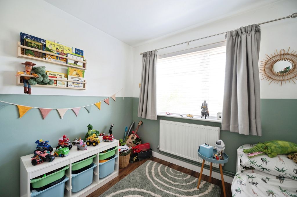 Additional image 12 of 2 bed flat for saleSouthwood Road, Hayling Island, Hampshire PO11