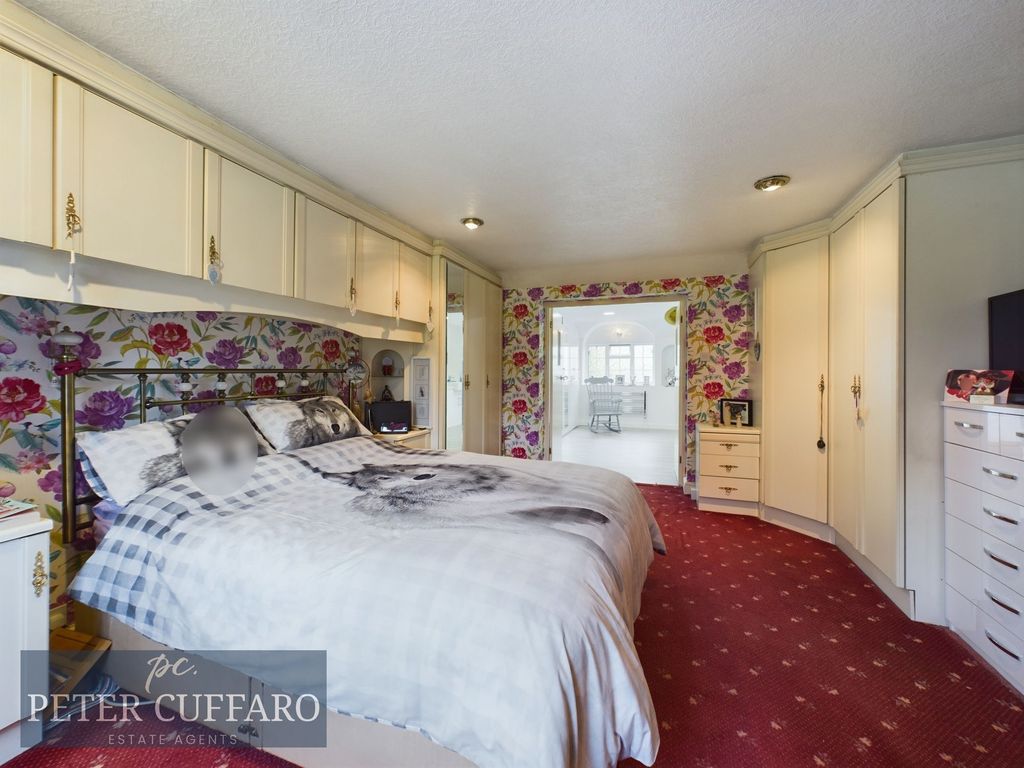 Additional image 10 of 5 bed detached house for saleYewlands, Hoddesdon EN11
