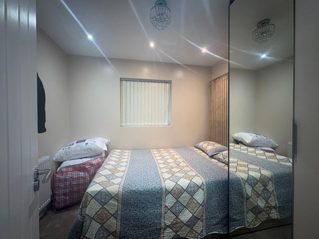 Additional image 9 of 6 bed semi-detached house for saleWentworth Crescent, Hayes UB3