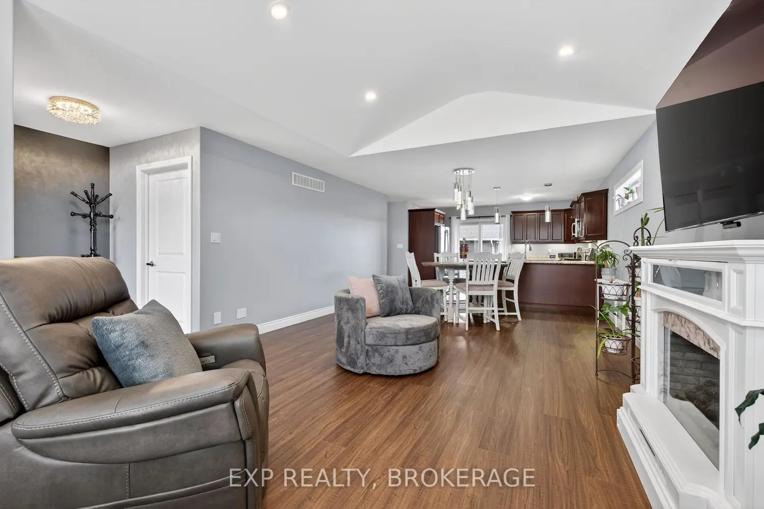 79 Deacon Place photo 3