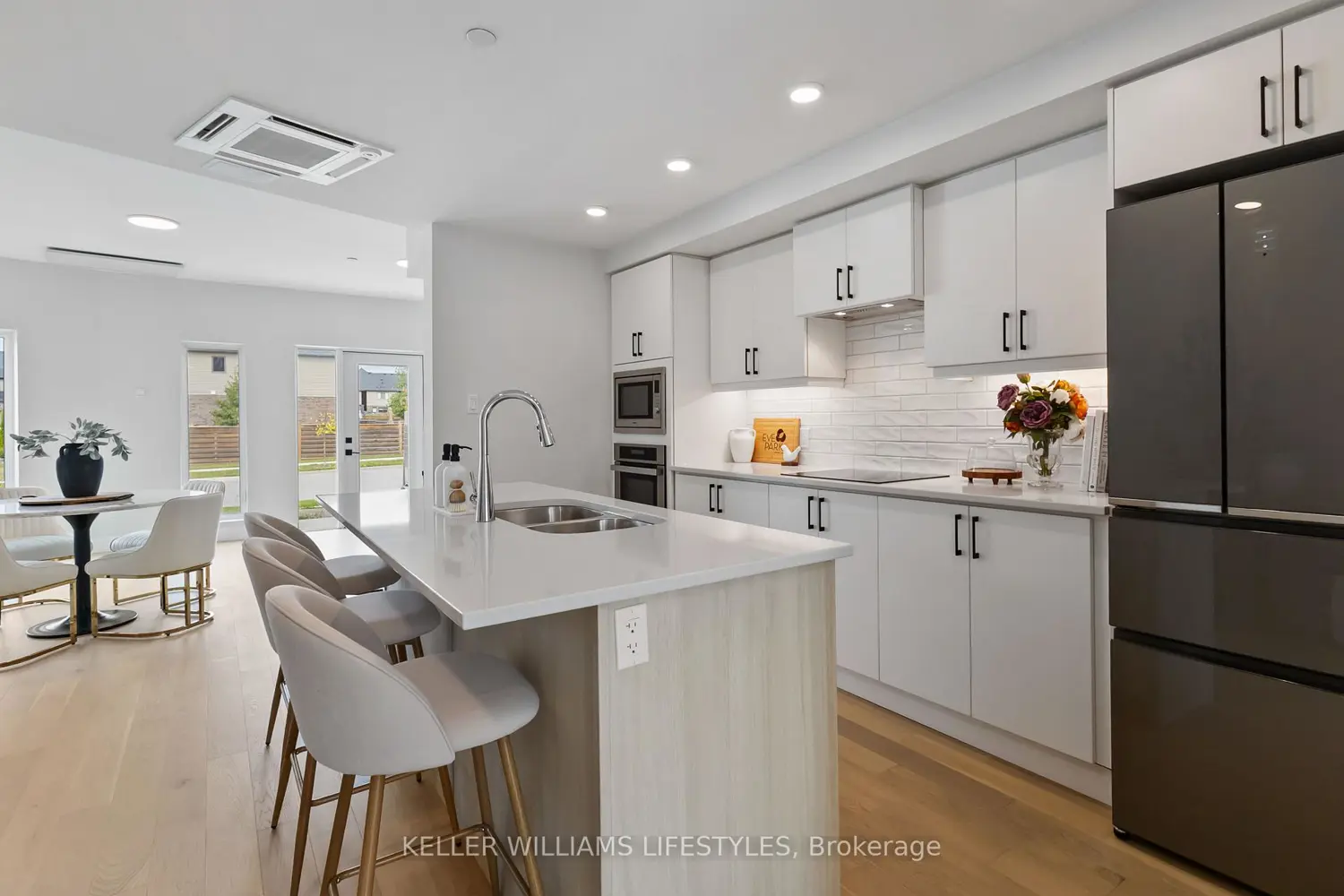2082 Lumen Drive B117 photo 4
