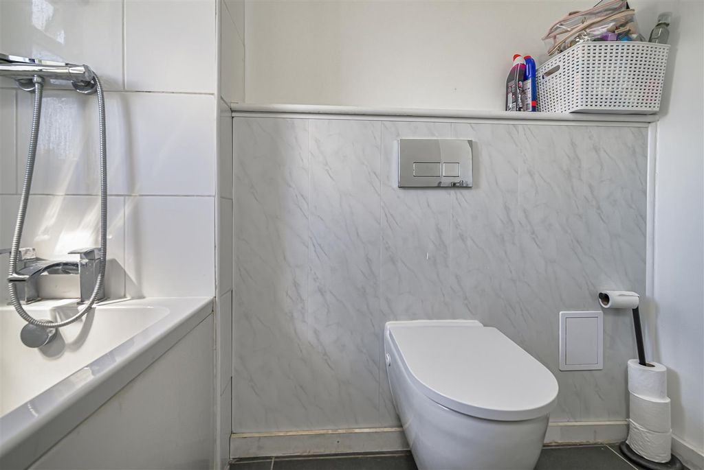 Additional image 7 of 1 bed flat for saleTotton Walk, Havant PO9