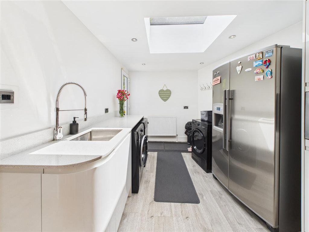 Additional image 9 of 4 bed detached house for saleBoothferry Road, Hessle HU13