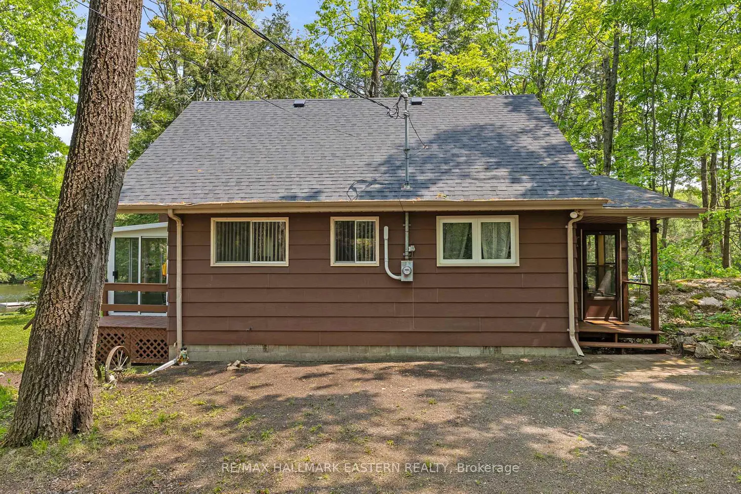 68 Irwin Drive photo 3