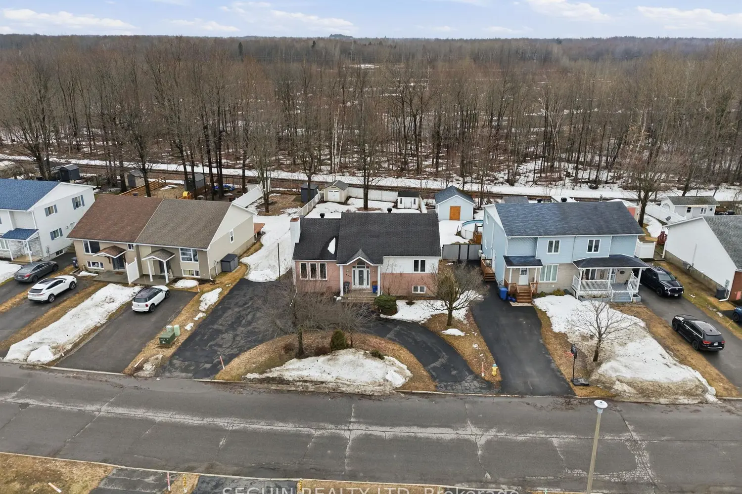 Additional image 9 of 650 Berthiaume Street