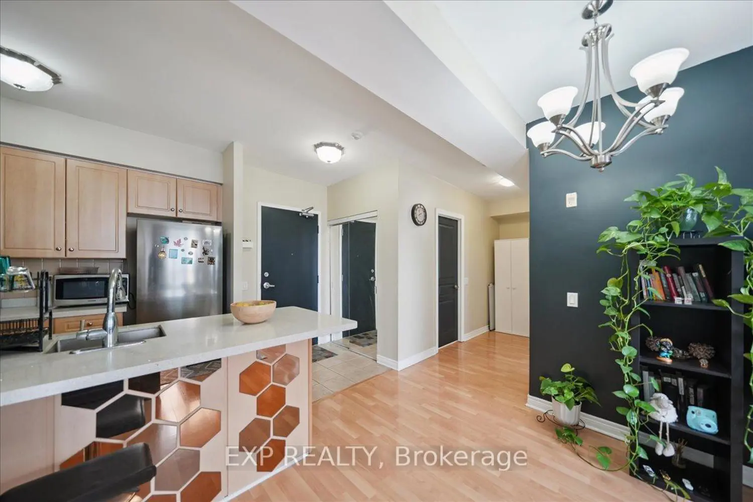 Additional image 6 of 1415 Lawrence Avenue 519