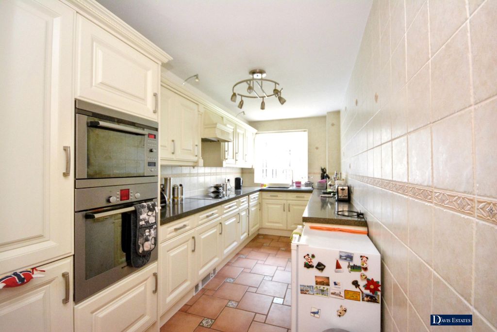 Additional image 3 of 2 bed flat for saleBuckingham Close, Emerson Park, Hornchurch RM11