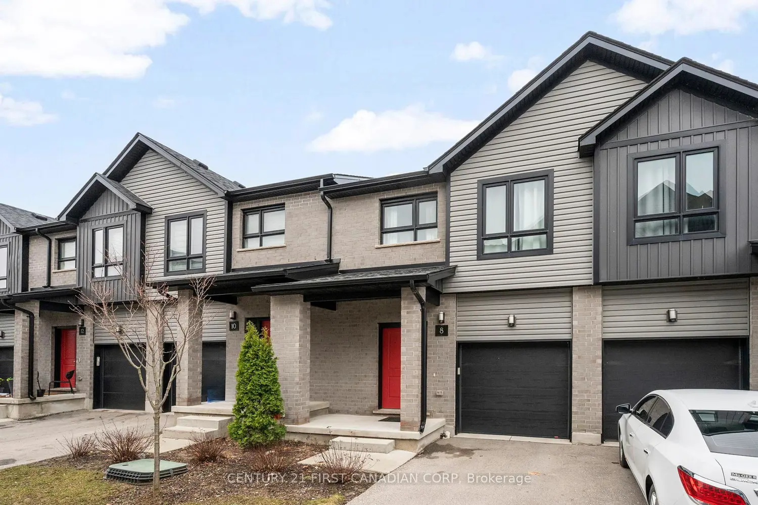 819 Kleinburg Drive 8 photo 2