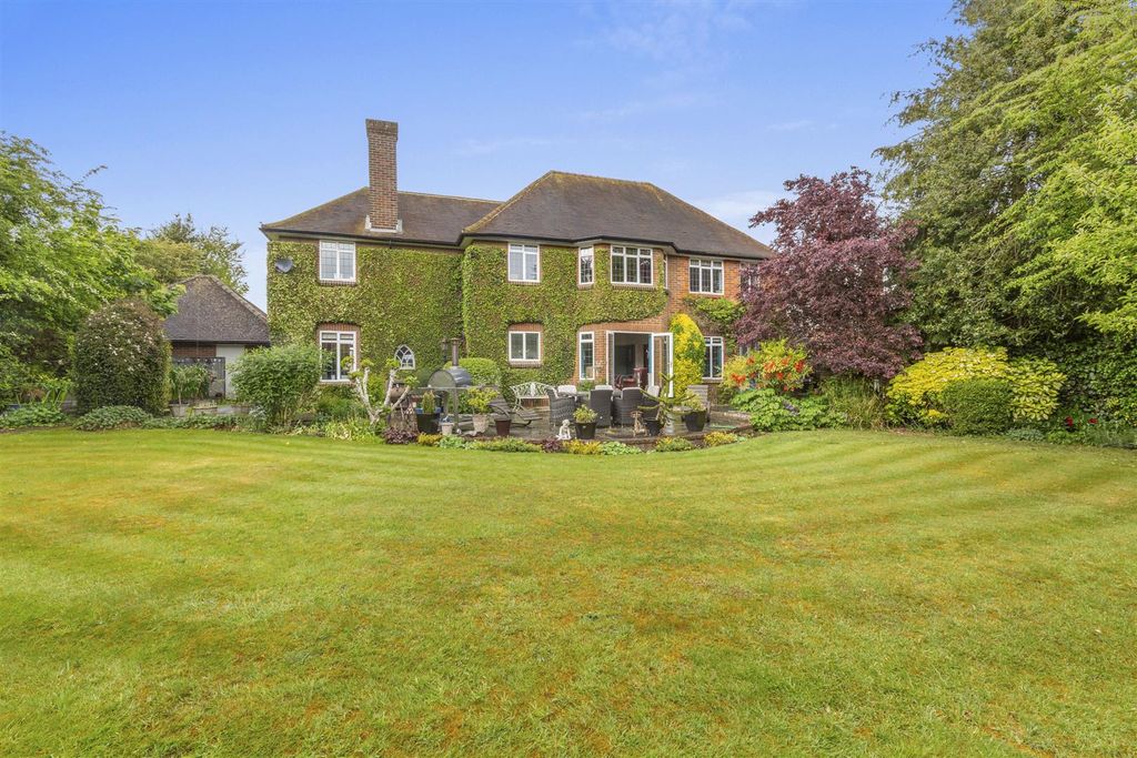 Additional image 2 of 5 bed detached house for saleMarlow Hill, High Wycombe HP11