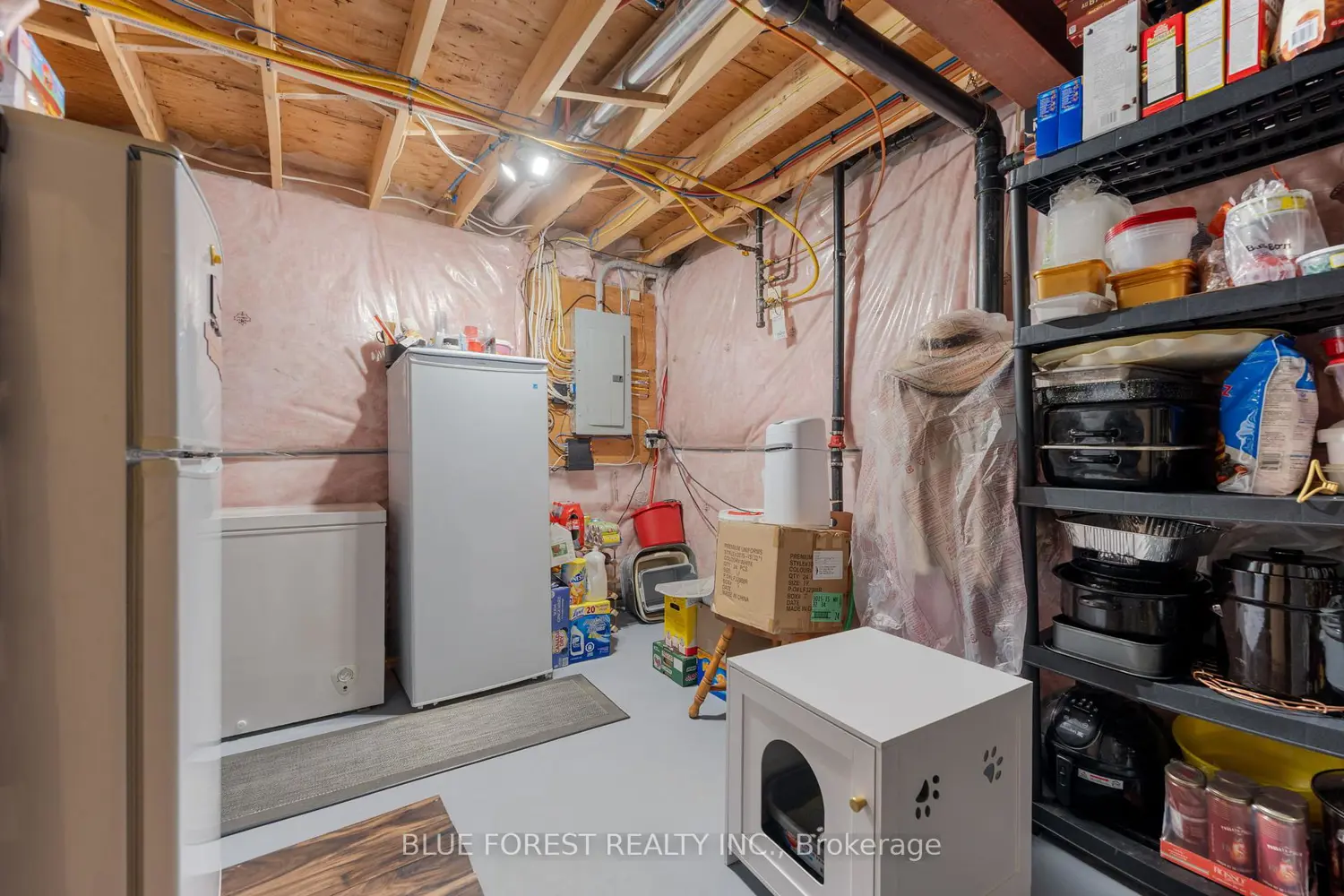 37 Upper Canada Drive photo 5